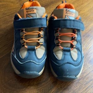 Kids outdoor hiking sneakers
